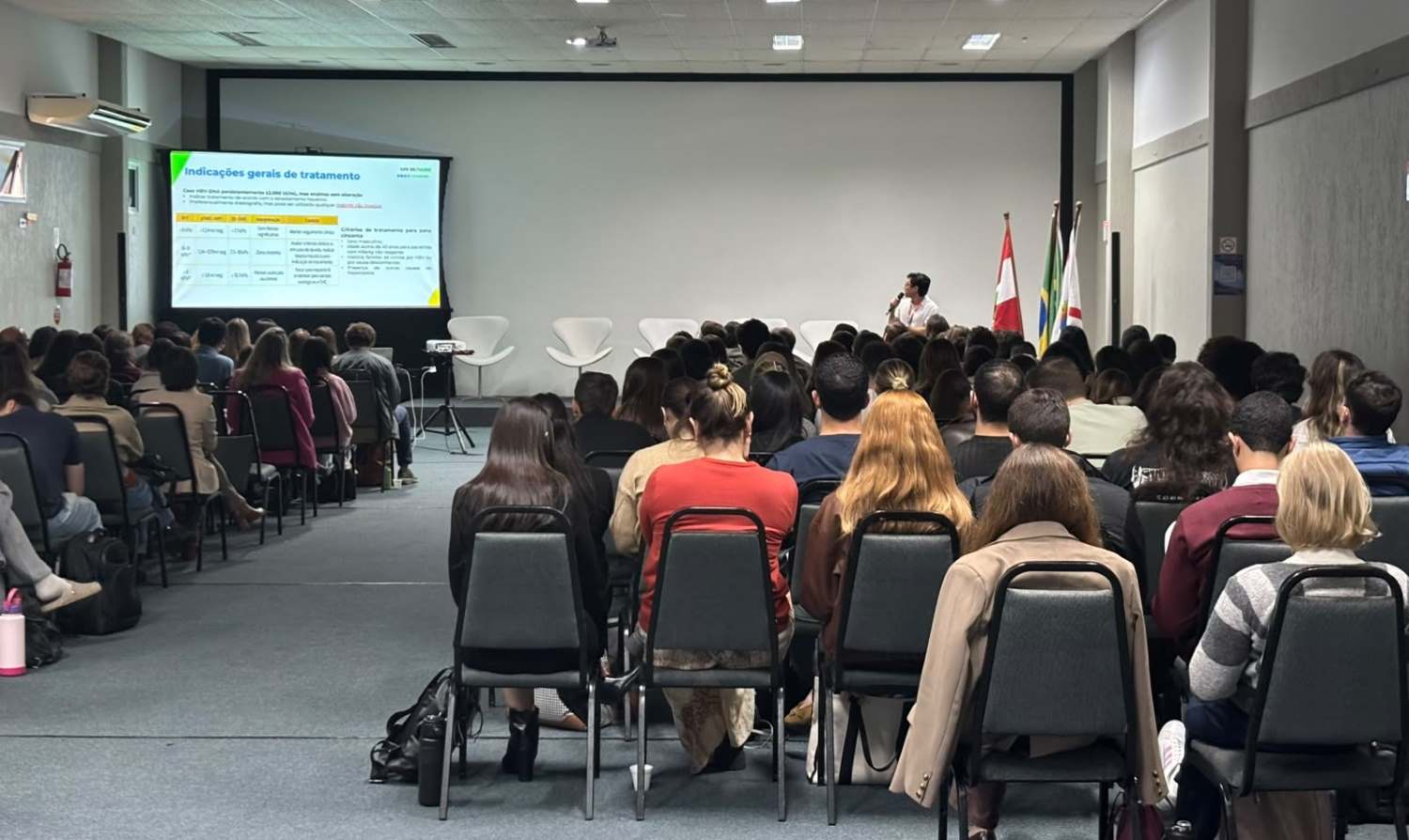 Capacitação reúne profissionais para fortalecer o enfrentamento às hepatites virais em Santa Catarina