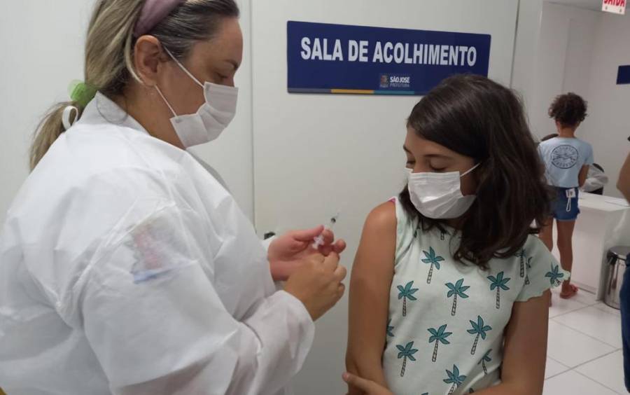 Um ano de vacinação contra Covid-19: SC celebra data com início da imunização de crianças de 5 a 11 anos