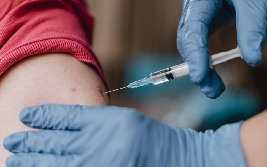 Vacinação em SC: vacinas da gripe e da Covid-19 podem ser aplicadas no mesmo dia