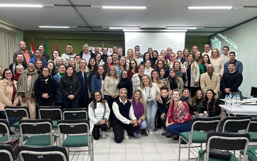 No Médio Vale do Itajaí, Saúde capacita profissionais para investigação de surtos de doenças de transmissão hídrica e alimentar