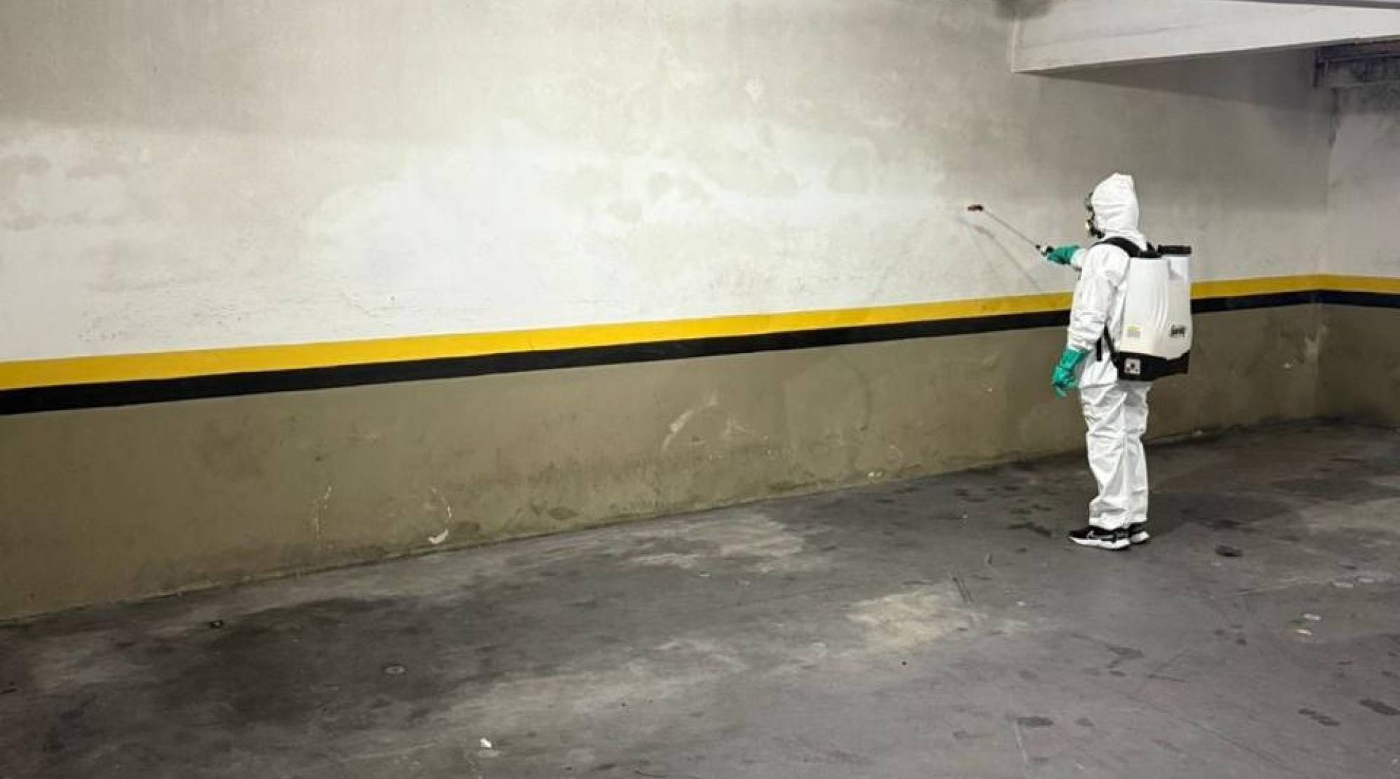 Dengue SC: Saúde realiza aplicação de inseticida nos prédios da SES e do LACEN para controle do mosquito Aedes aegypti